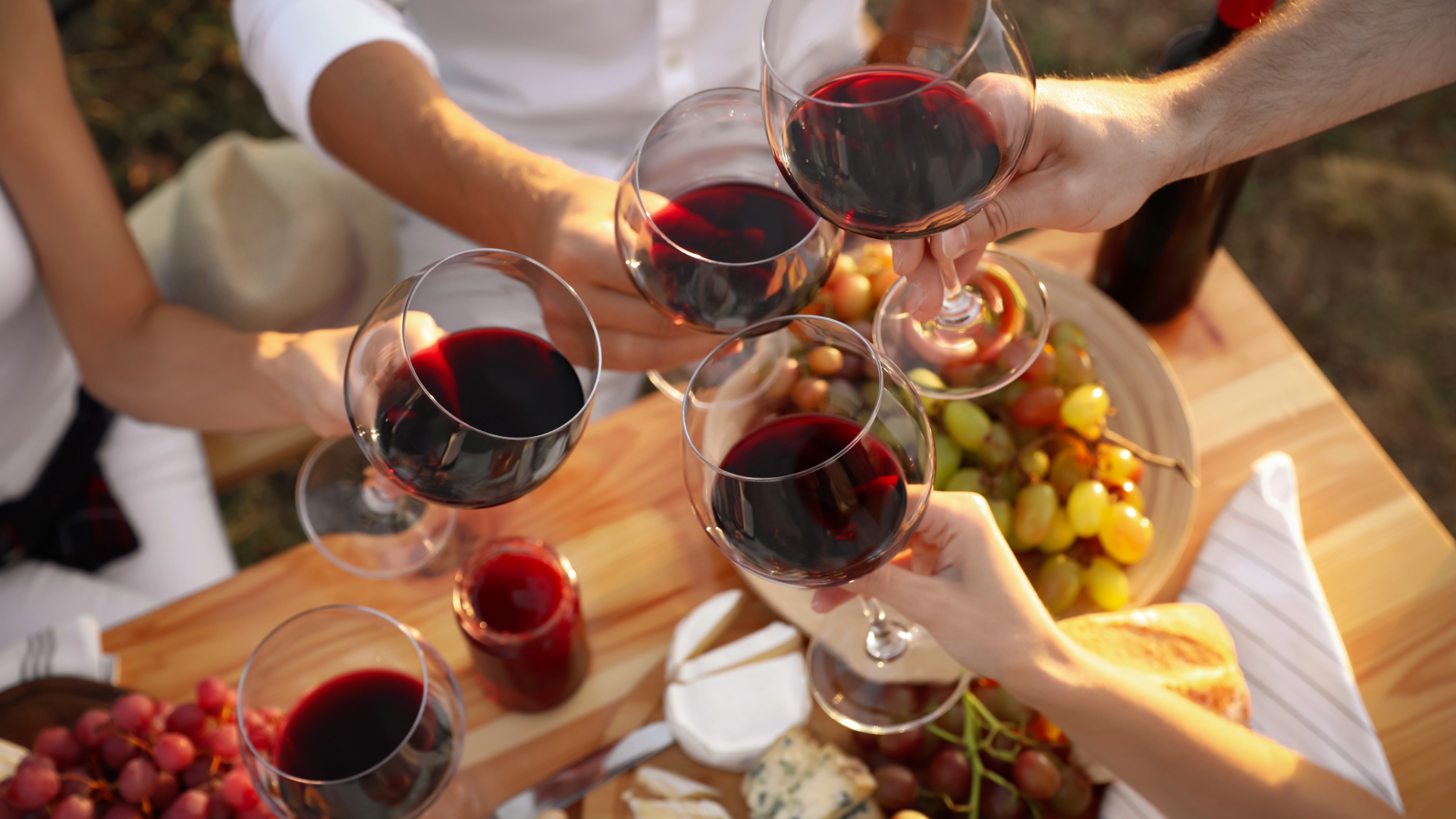 Bluegrass Vineyard Wine Glasses Clinking Cheers